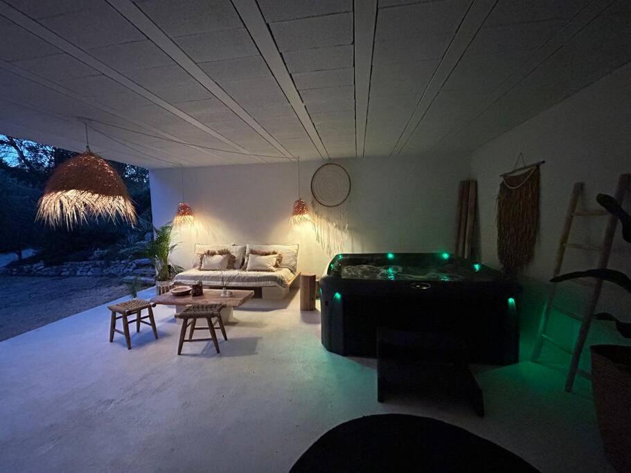Superbe Maison Avec Jacuzzi Ventabren Eksteriør billede