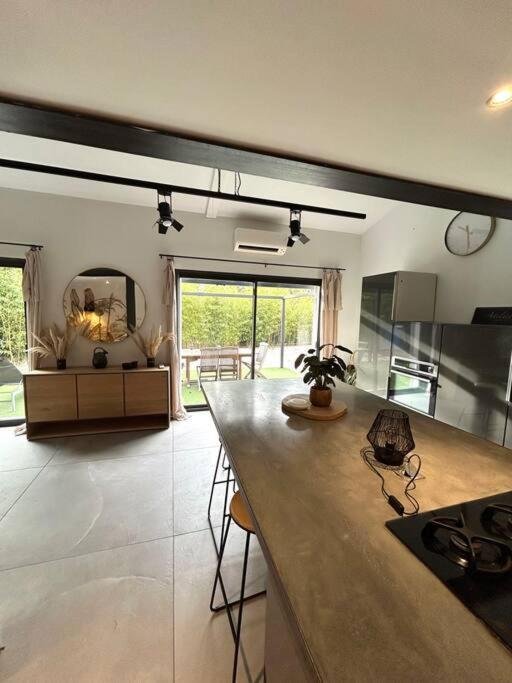 Superbe Maison Avec Jacuzzi Ventabren Eksteriør billede
