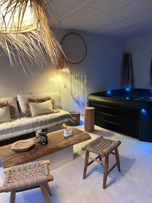 Superbe Maison Avec Jacuzzi Ventabren Eksteriør billede