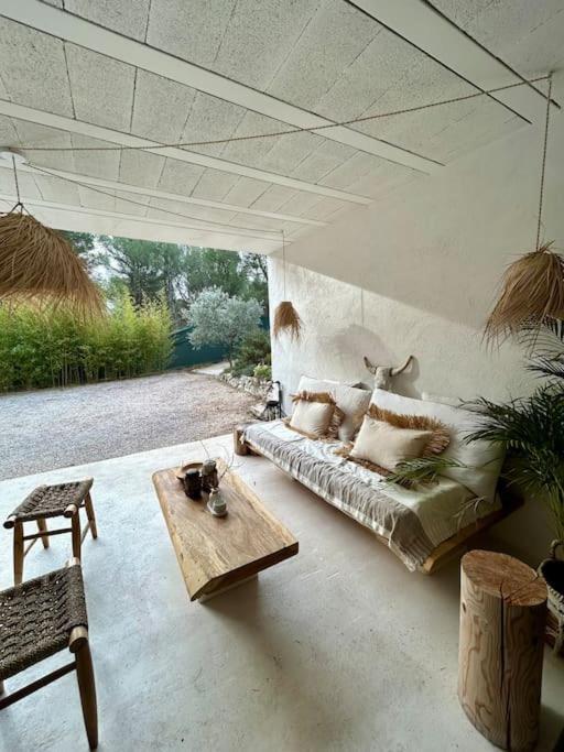 Superbe Maison Avec Jacuzzi Ventabren Eksteriør billede