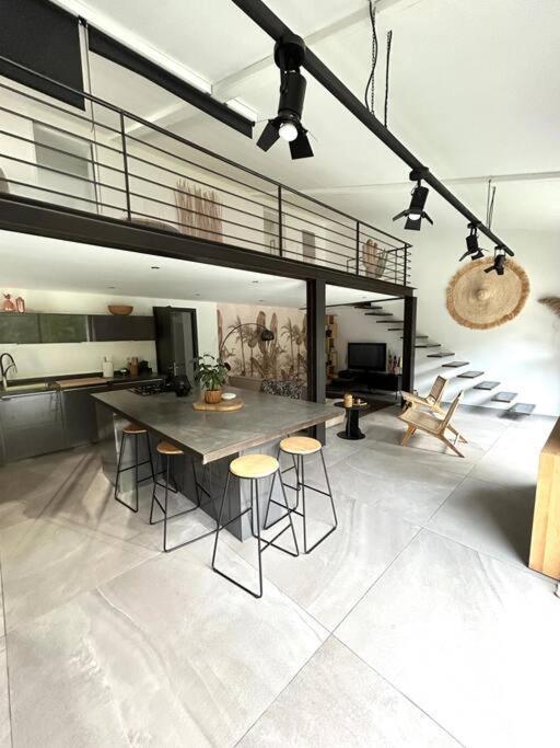 Superbe Maison Avec Jacuzzi Ventabren Eksteriør billede